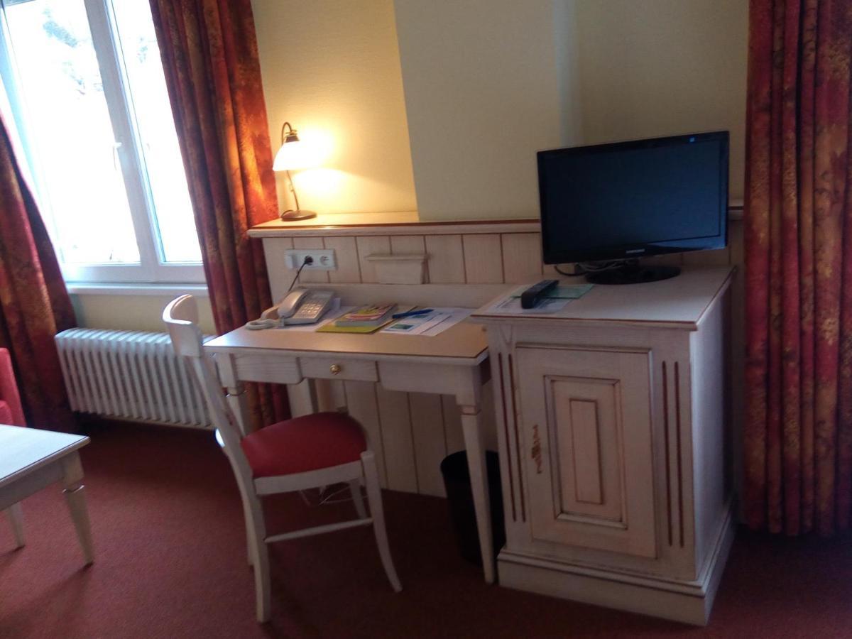 Hotel Restaurant Le Bristol Niederbronn-les-Bains Eksteriør bilde